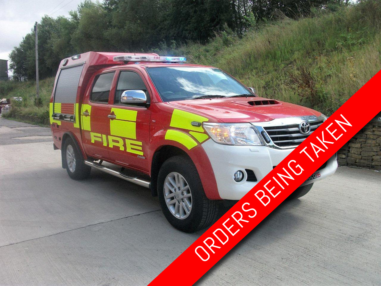 2014 Toyota Hilux RIV - Evems Limited - Good quality fire engines for sale